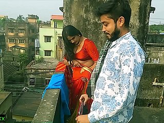 Indian Bengalski MILF BHABHI Real Sex z męża Brat! Indyjskie najlepsze seks webserii z jasnym dźwiękiem