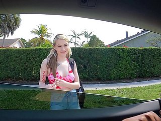 YNGR - Petite Kimberly Fall guy Tries A BBC For A difficulty Roguish Age