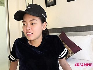 Thai Unfocused schneidet Biber und wird cremigiert