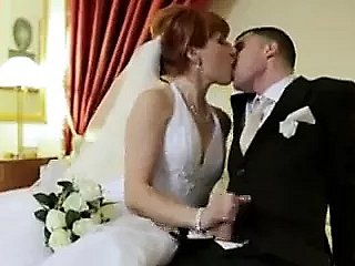 Redhead Strife = 'wife' bekommt an ihrem Hochzeitstag DP'd DP'd