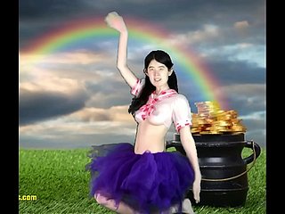 Rainbow Dreams met in de hoofdrol Alexandria Wu