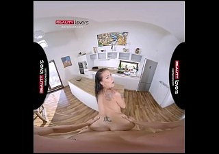 RealityLovers VR - Micas Porno Yıldızları Konağı